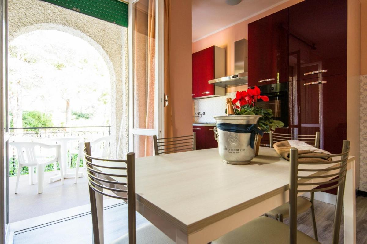 Residence Riviera Mare Pietra Ligure Extérieur photo