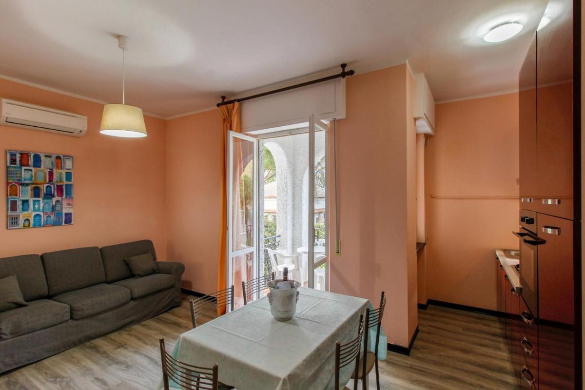 Residence Riviera Mare Pietra Ligure Extérieur photo